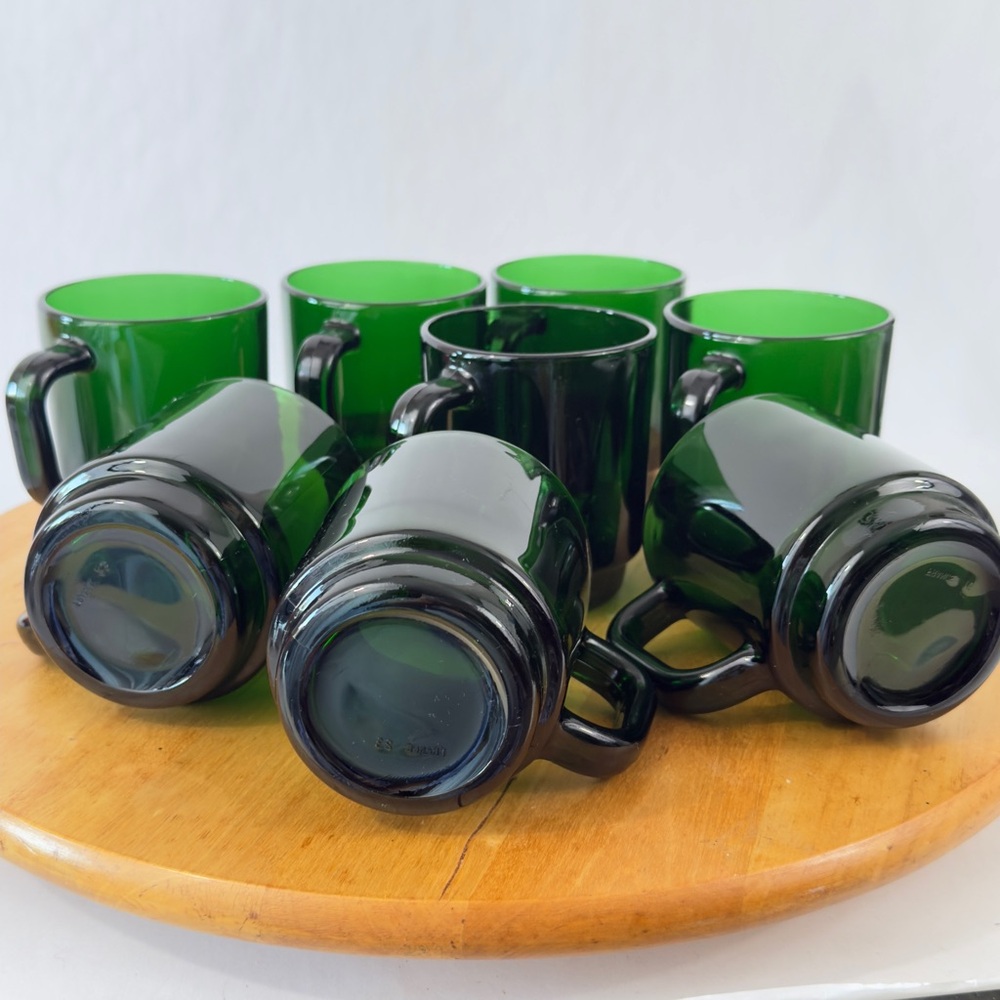 Vintage Emerald Green Glass France Arcoroc Glass Coffee Mugs, Stackable Set of 8